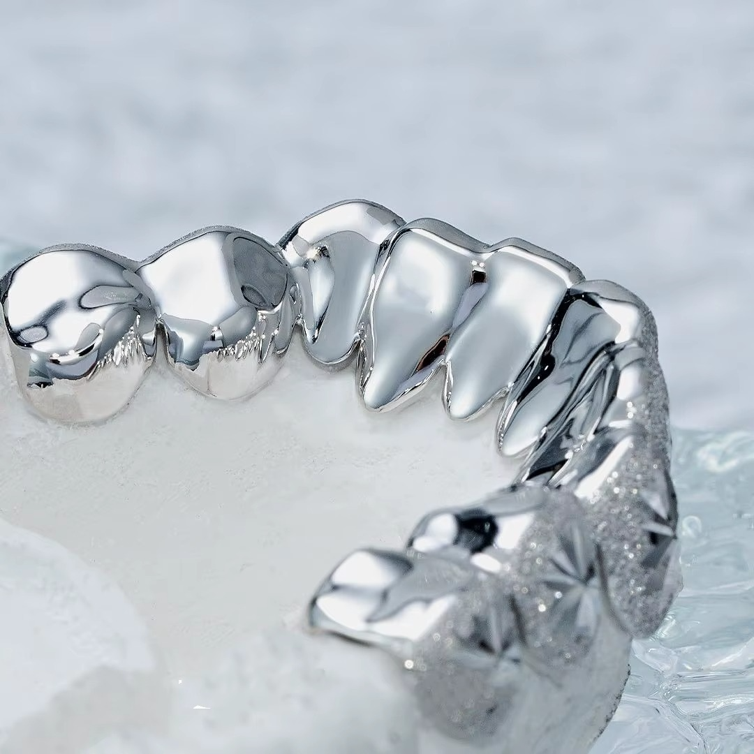 Arctic Starburst Grillz | Moissanite Iced Top & Bottom Set