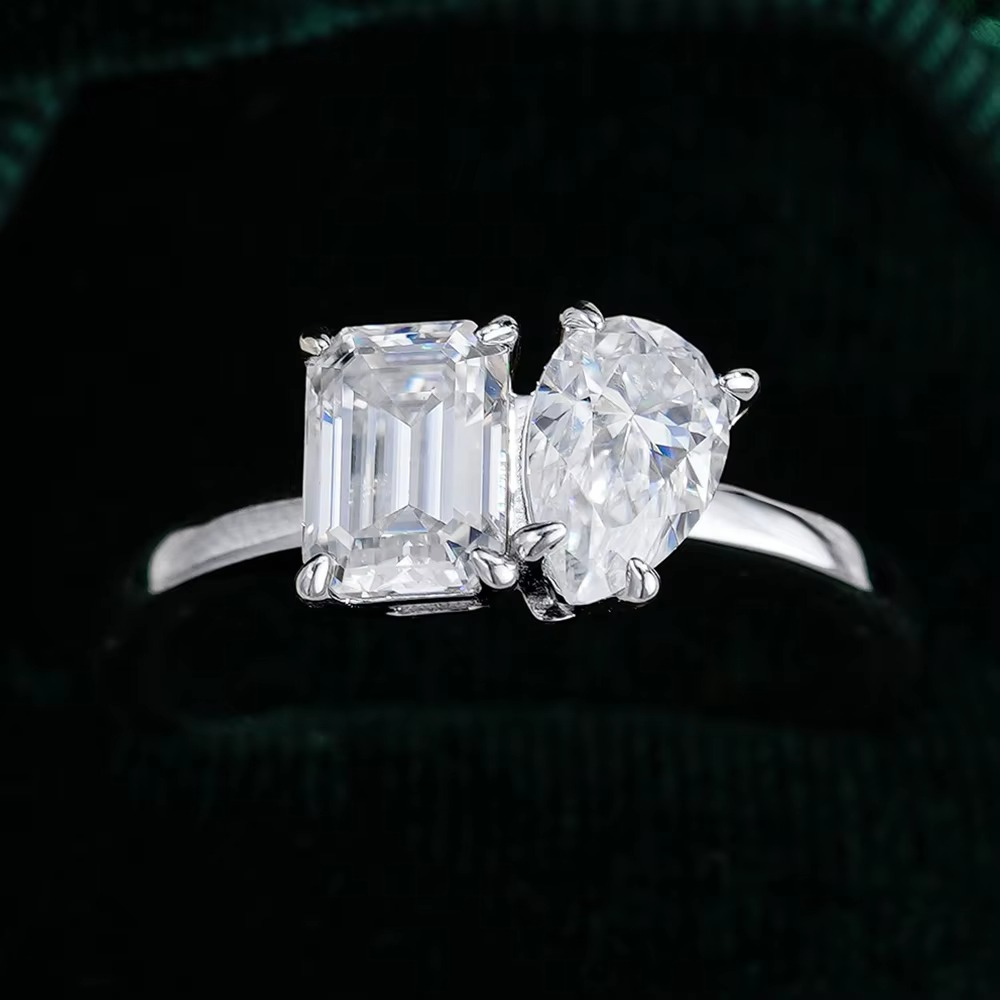 Aurum Duo | Emerald & Pear Cut Moissanite Rings in S925 Silver